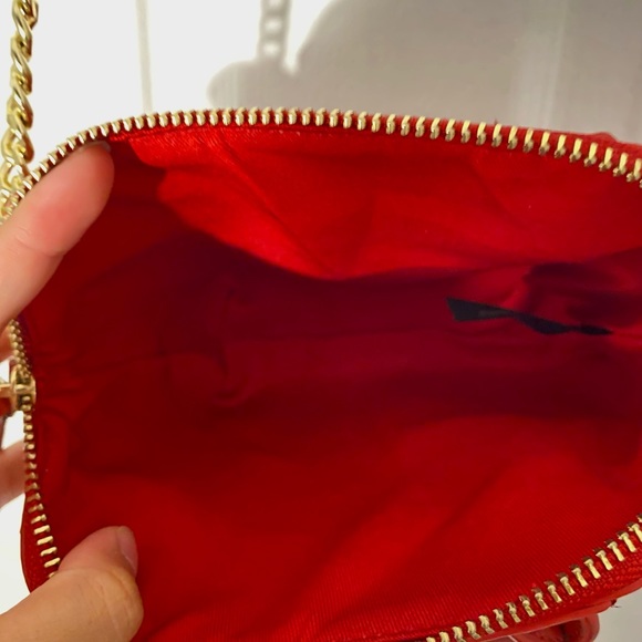 Guess Cross Body Bag - Picture 5 of 7